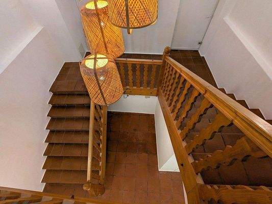 Treppe ins Obergeschoss