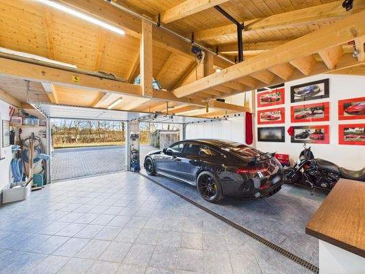 Doppelgarage mit Speicher