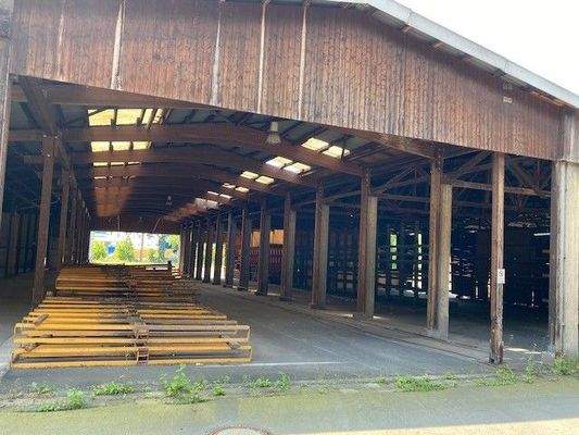 Überdachte Lagerfläche