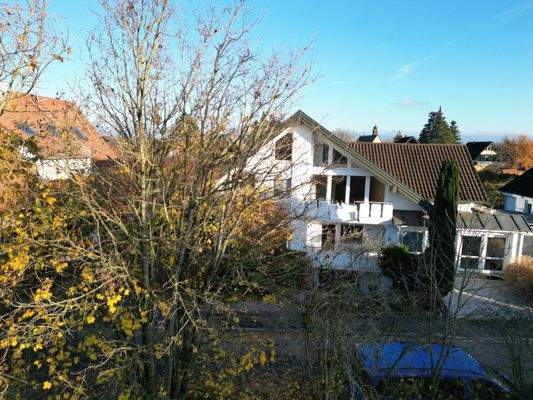 Blick zur Strasse nach Osten