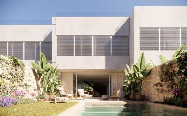 Pool and Exterior (3)