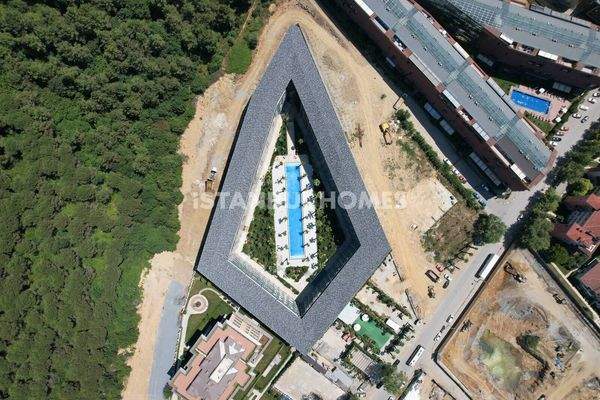 Nature-View Flats near Public Transportation in Istanbul Eyupsultan