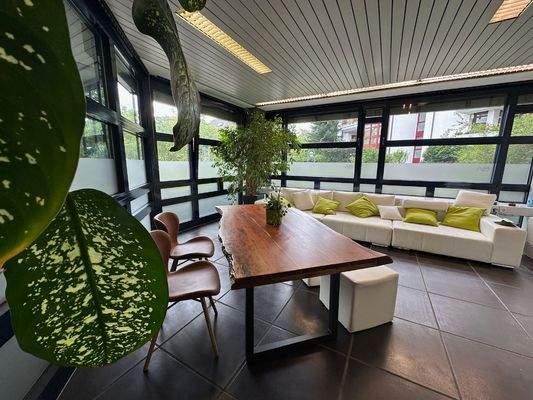 Lounge und Eingangsbereich