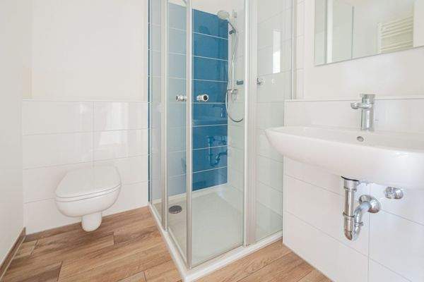 Musterfoto - Duschbad