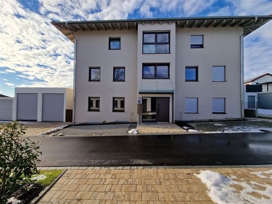 Frontansicht Mehrfamilienhaus