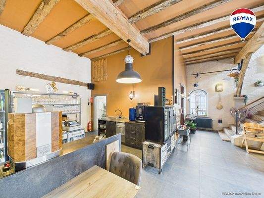 RE/MAX Immobilien DeLux Kelterhaus Gaststätte am Schloss Ayl
