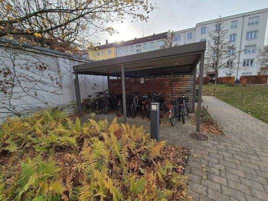 überdachter Fahrradstellplatz