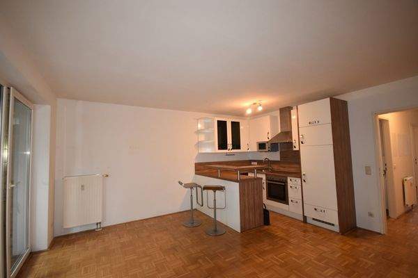 Wohn-Ess-Kochbereich - Charmante 2 Zimmer Gartenwohnung mit TG-Stellplatz Miete Schallmoos Salzburg