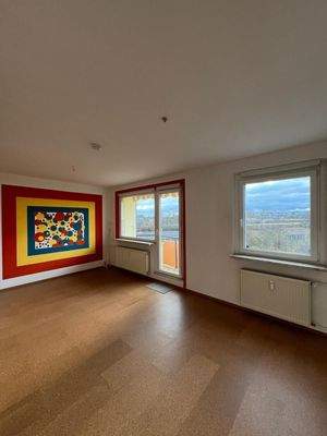 Wohnzimmer mit Westbalkon