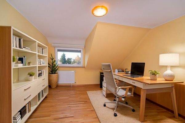 Einrichtungsbeispiel Büro 