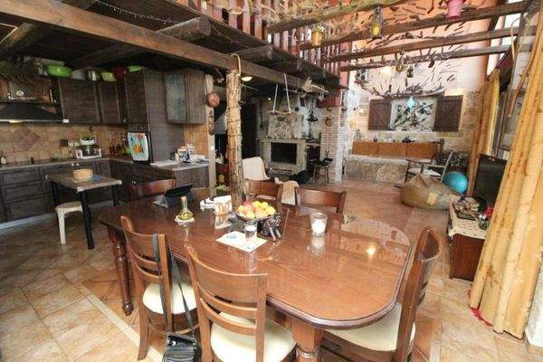 Großes Steinhaus mit Tauchbecken in Apokoronas