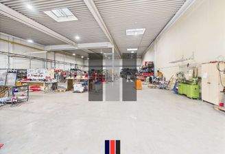 Halle Innenansicht 4