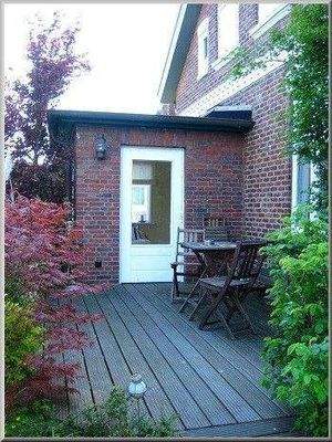 Gemütliche Holzterrasse