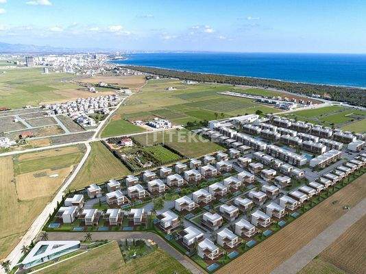 Pool View 3 Bedroom Apartment for Sale in La Isla Complex