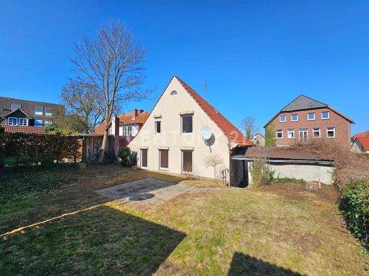 Gartenansicht zum Haus