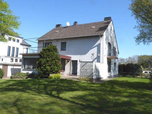 Das Haus von der Gartenseite aus betrachtet