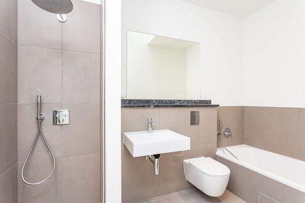 Dusch- und Wannenbad