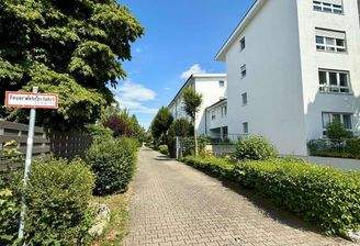 Hausansicht von der Straße