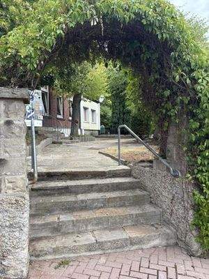 Treppe zum Gaststätteneingang