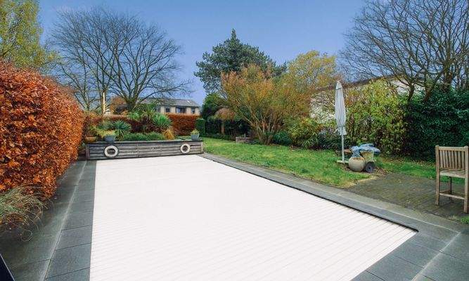 Beheizbarer Außenpool 9x4m