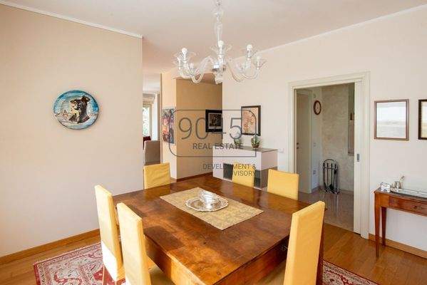 Exklusives Villenanwesen mit Seeblick in Garda - Gardasee