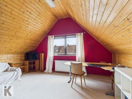 Geräumiges Dachgeschoss