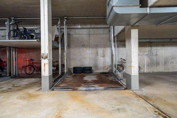 Tiefgaragenstellplatz