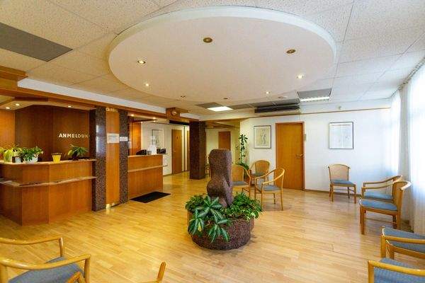 Warteraum Richtung Eingang