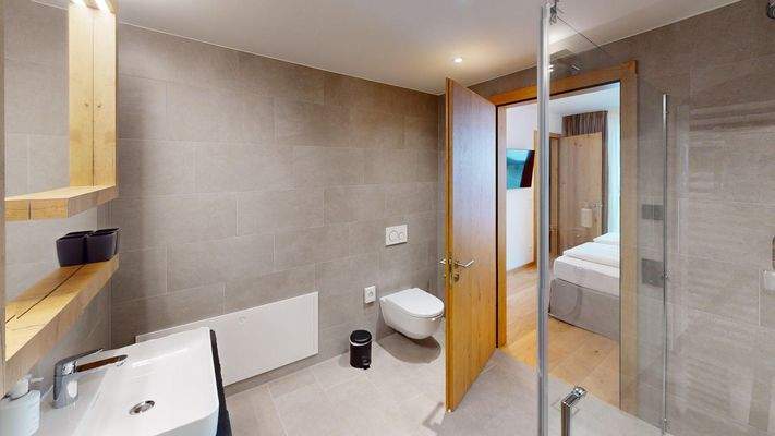 Apartment-201-ASR-FIEBERBRUNN-Bathroom 1.jpg