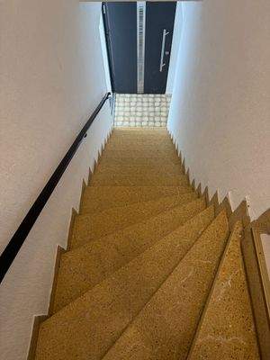 Treppe ins OG Vorderhaus