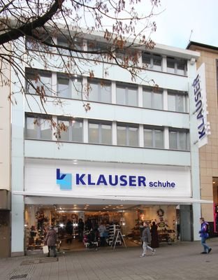 Front zur Hauptstraße