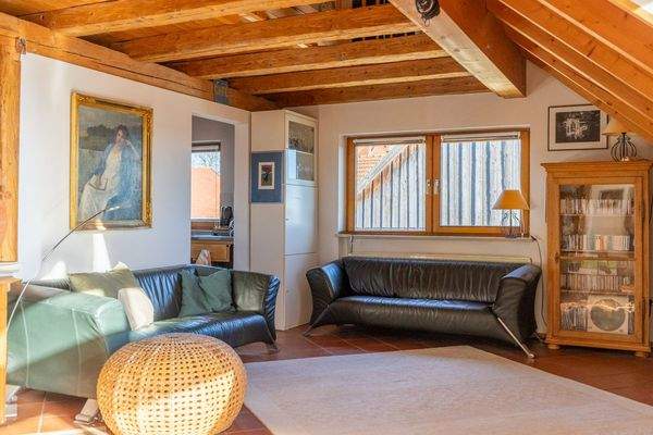 Wohnen über dem See – Charmante Maisonettewohnung mit Alpenpanorama