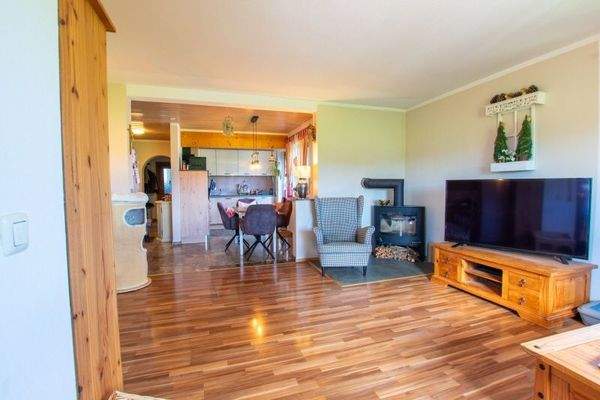 offener Wohn- und Essbereich