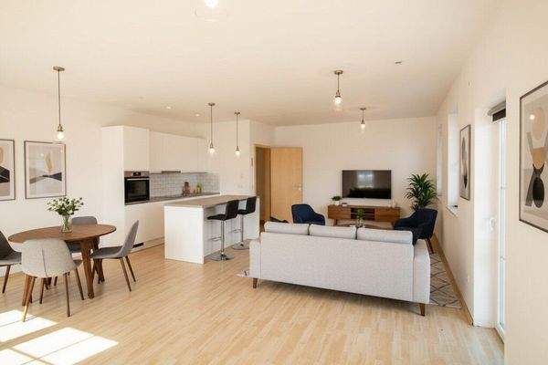 Wohnbereich mit Küche: KI generierte Einfriechtung