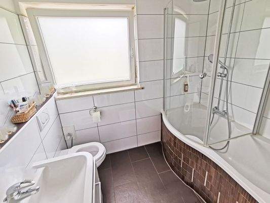 Modernes Badezimmer