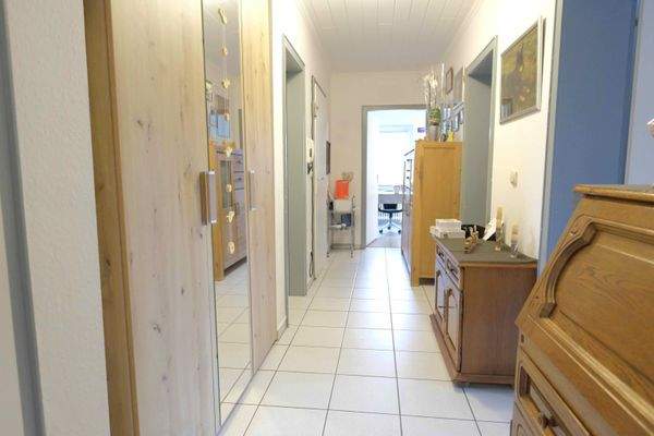 Flur 2 OG links  Ansicht 2