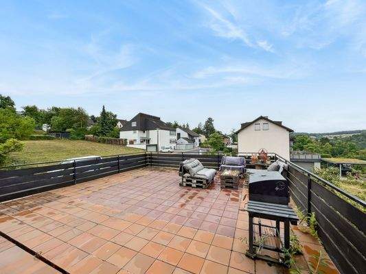 Terrasse der Wohnung im Obergeschoss