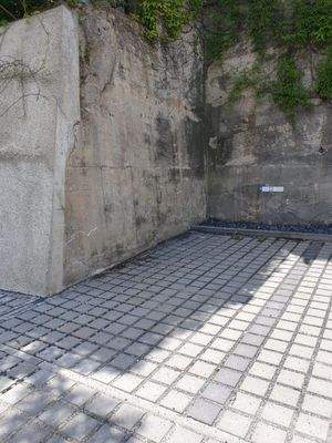 dazugehöriger PKW-Außenstellplatz