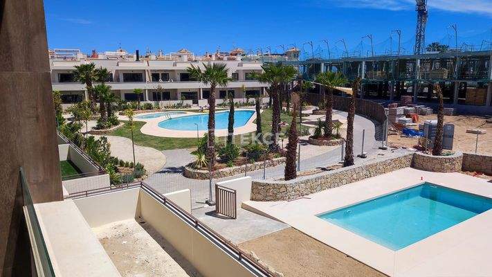 Flats Close to Sea in Innovative Residential Project in Torrevieja