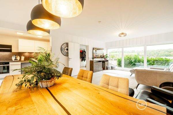 Offener Wohn- und Essbereich