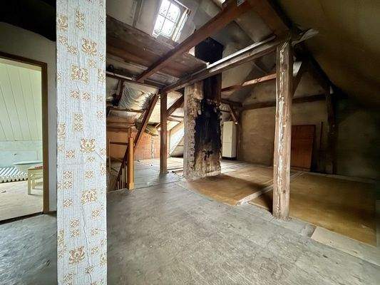 teils ausgebautes Dachgeschoss