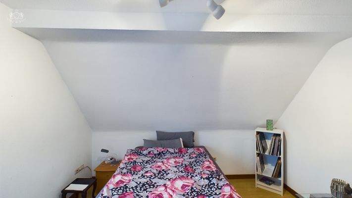 CAM01984G0-PR0409-STILL011