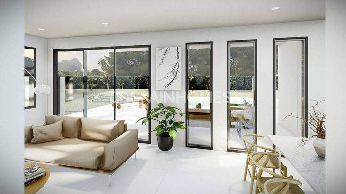 Elegant House with Pool and Views in Calpe