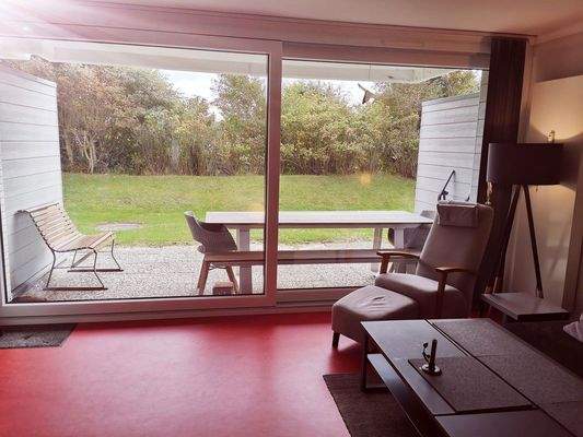 Wohnzimmer mit Terrasse