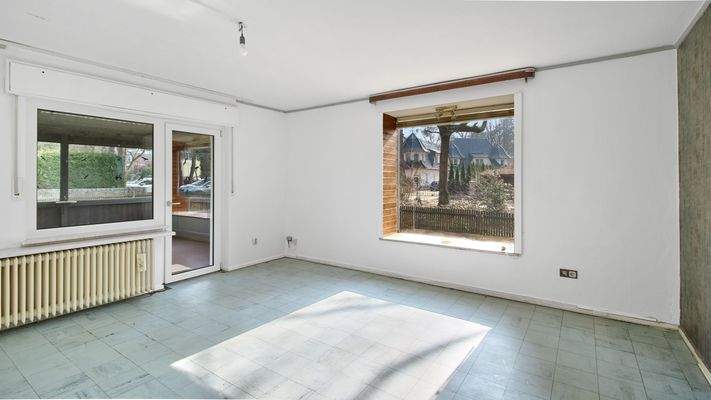 Zimmer 2: Wohnzimmer mit Zugang zum Garten