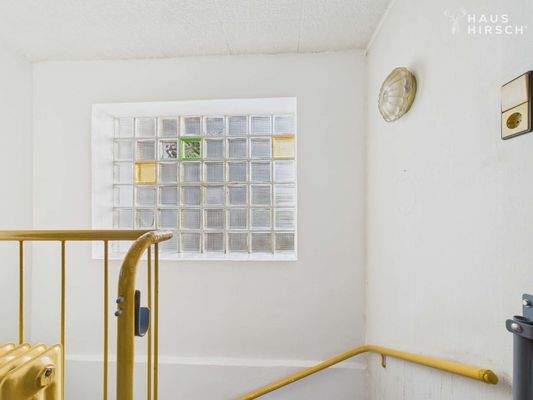 Treppe aus Küche in den Keller