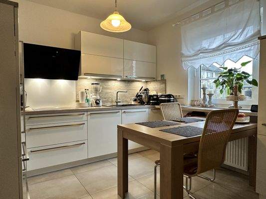 Küche mit Essplatz