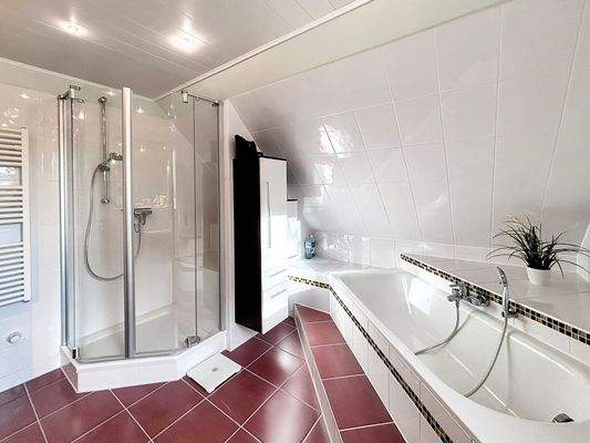 Vollbad im Obergeschoss