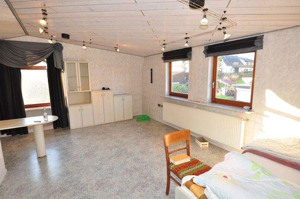 Großzügiges Kinderzimmer