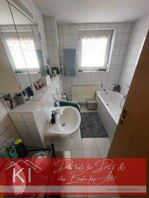 Badezimmer (Wanne/ Dusche)